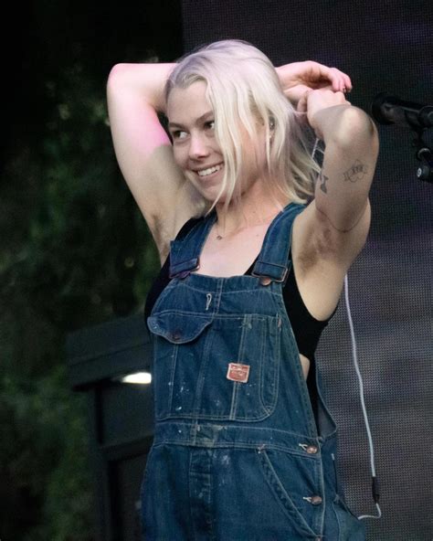 boygenius boobs|Phoebe Bridgers Nude Tit Flashing In Concert